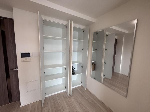 2LDK Apartment for Sale Near Yamato Station, Kanagawa - Thumbnail 3