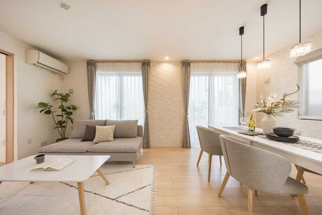 4LDK House for Sale in Kitakarasuyama, Setagaya, Tokyo - Thumbnail 2