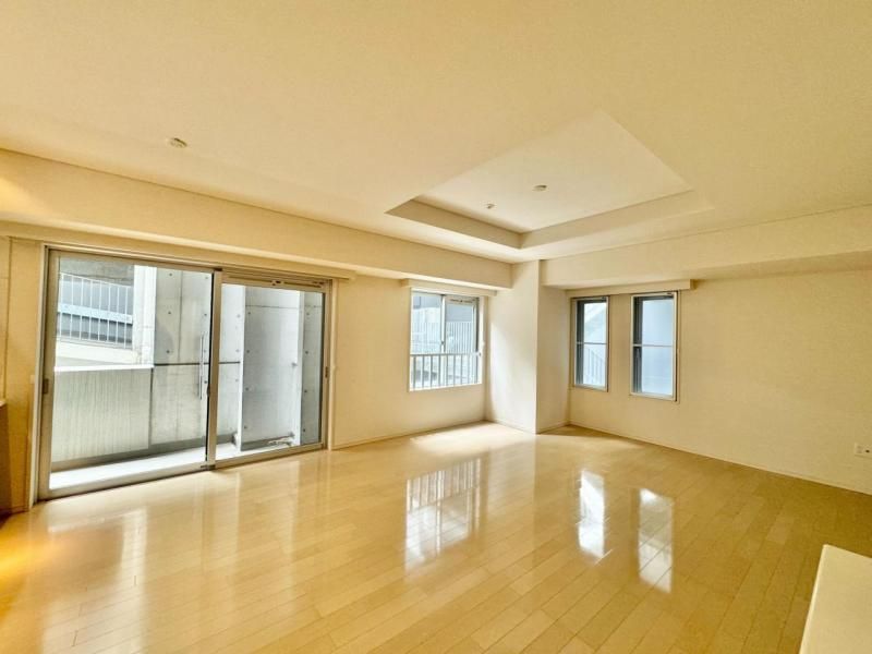 2LDK Apartment for Sale in Kanazawa, Ishikawa - 107.19 sqm - Thumbnail 2