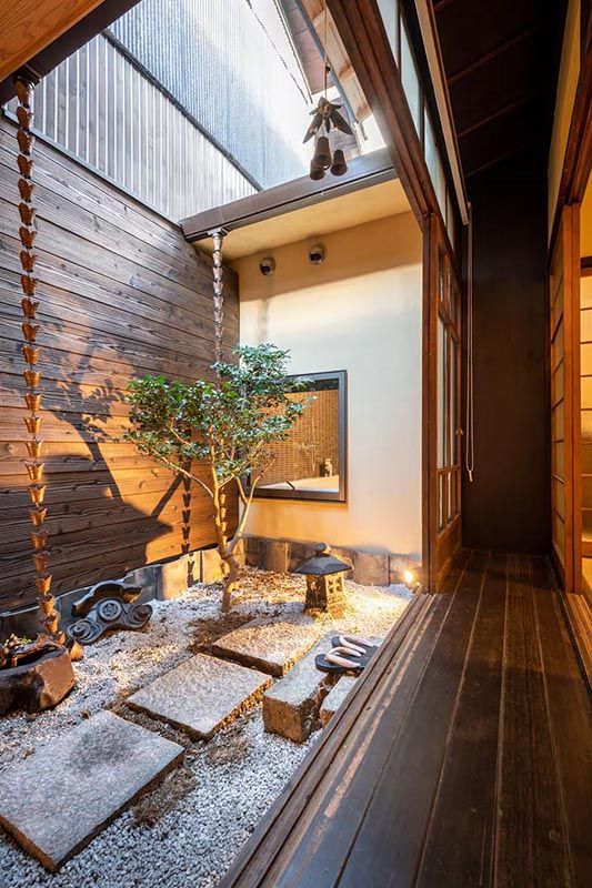 Kyoto Machiya Guest House for Sale in Goshominami, Nakagyo-ku - Thumbnail 2