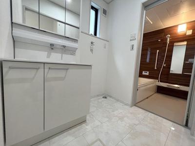 4LDK Modern House in Ishinomaki with Parking — Image 3, Ishinomaki, Miyagi