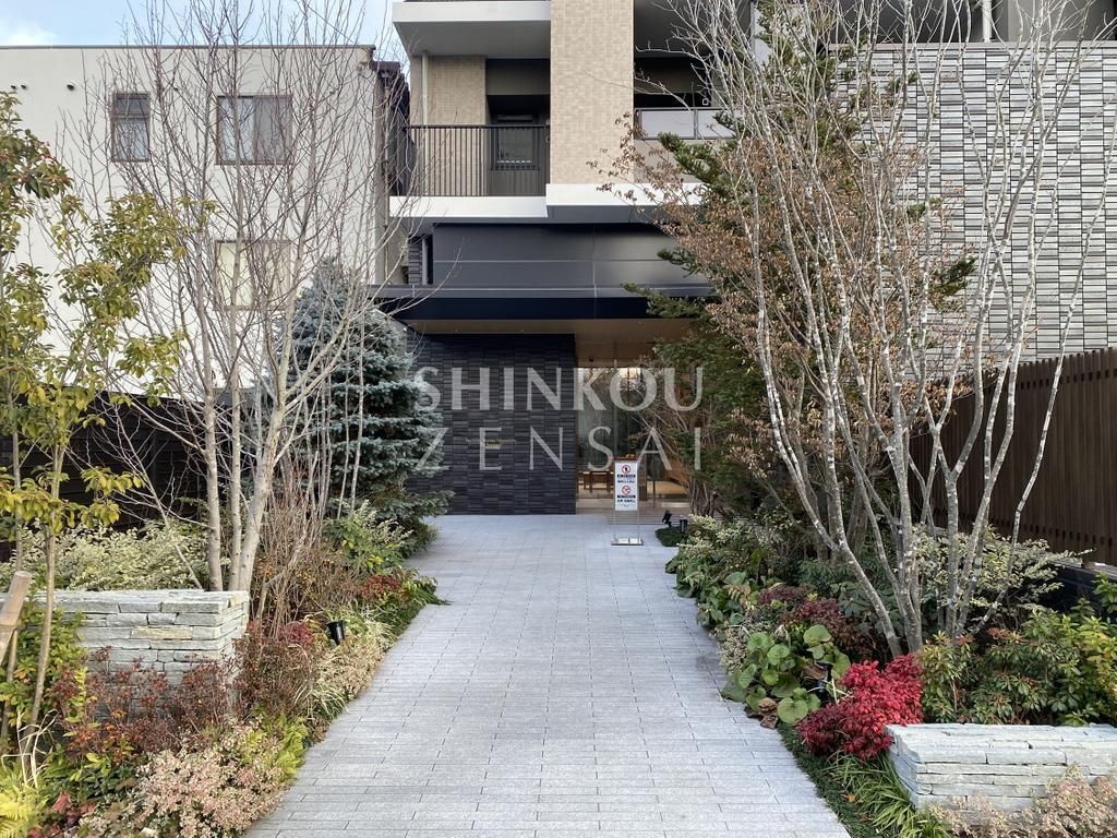Duo Hills Morioka Nakano Bridge The Residence 13F 2LDK Apartment - Thumbnail 2