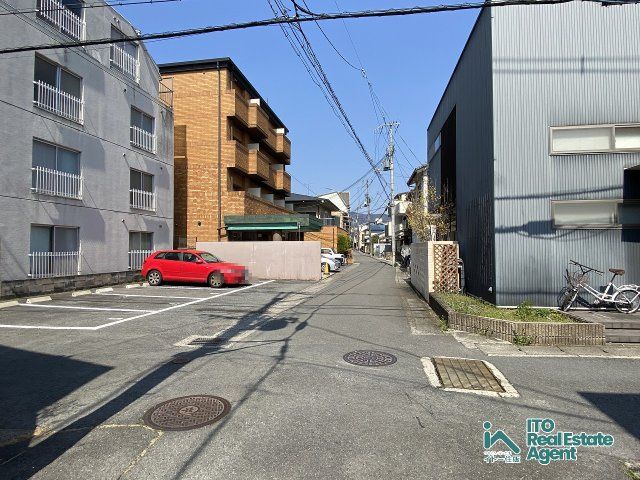 Vacant Land for Sale in Kamigamo, Kyoto - Corner Lot - Thumbnail 2