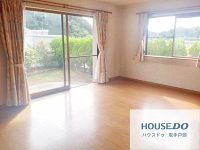 Used detached house in Moegino, Tone-cho | Tone-cho, Kitasoma-gun, JR Joban Line Toride Station, 30 minutes by bus, get off at Moeginodai 4-chome, 1 minute walk from used detached house (Property number: 0143788-0000914) — Image 3, Tone, Ibaraki