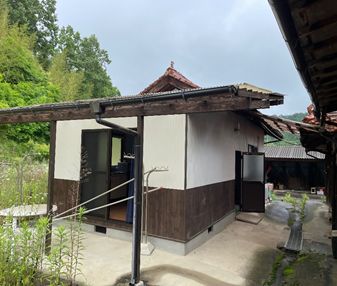 5DK Wooden House for Sale in Mihara, Hiroshima - 130.25 sqm - Thumbnail 2