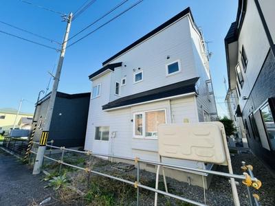 Renovated 5LDK House in Hakodate with 2-Car Parking — House, 23-2 Tokinichi-cho, Aomori