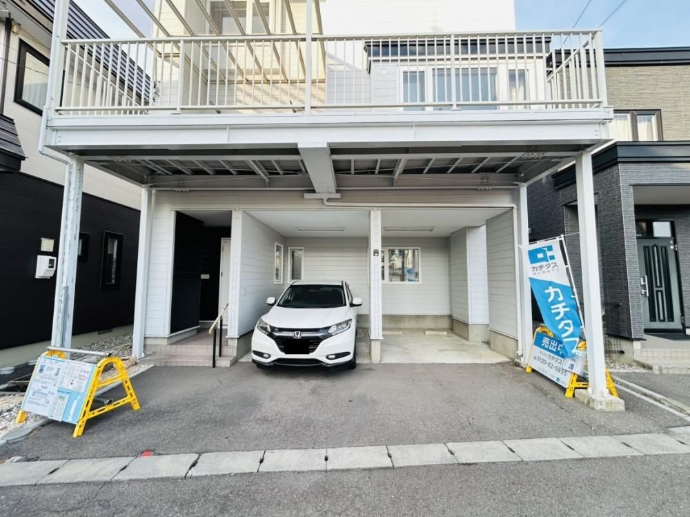 Renovated 5LDK House in Hakodate with 2-Car Parking - Image 1