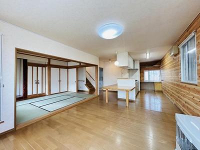 Renovated 5LDK House in Hakodate with 2-Car Parking — Interior, 23-2 Tokinichi-cho, Aomori