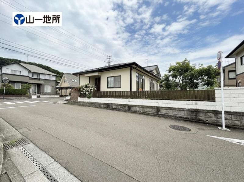 4DK House for Sale in Sendai Izumi Ward with Garden - Thumbnail 2