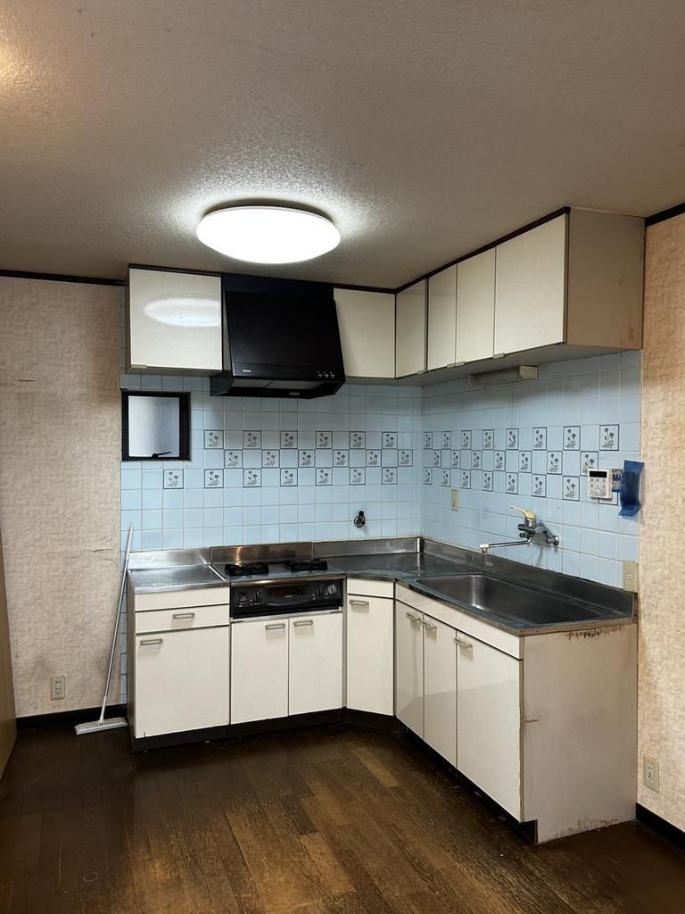 3DK Detached House for Sale near Suminoe Koen Station, Osaka - Thumbnail 3