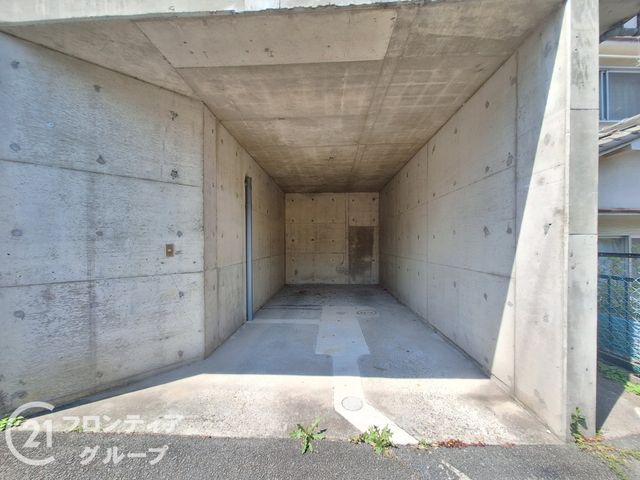 Renovated 3LDK House near Tomio Station, Nara City - Thumbnail 2