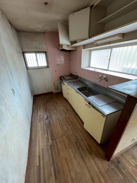 4LDK House for Sale in Kimiidera, Wakayama City - Thumbnail 2