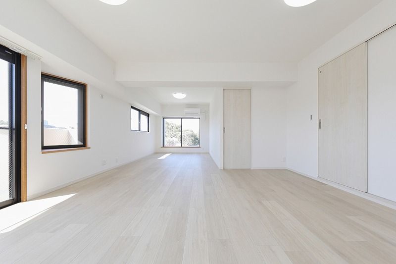 Renovated 3LDK Apartment Near Karatono Station in Fukuoka - Thumbnail 4