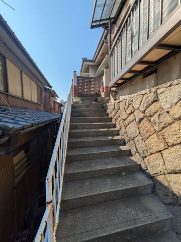 4DK Detached House for Sale in Shimonoseki, Yamaguchi - Thumbnail 3