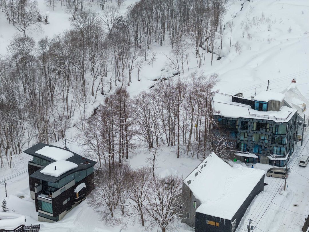 610 sqm Niseko Hirafu Corner Lot Development Land for Sale - Thumbnail 4
