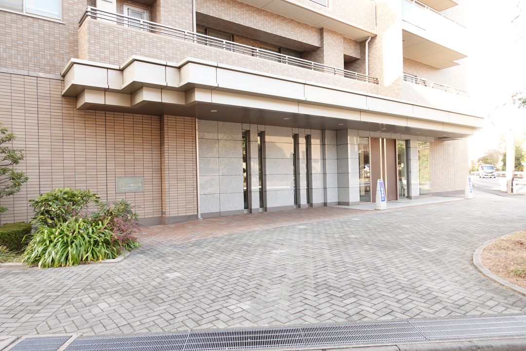 3LDK Apartment for Sale in Utsunomiya - Surpass Hachimanyama Park - Thumbnail 2