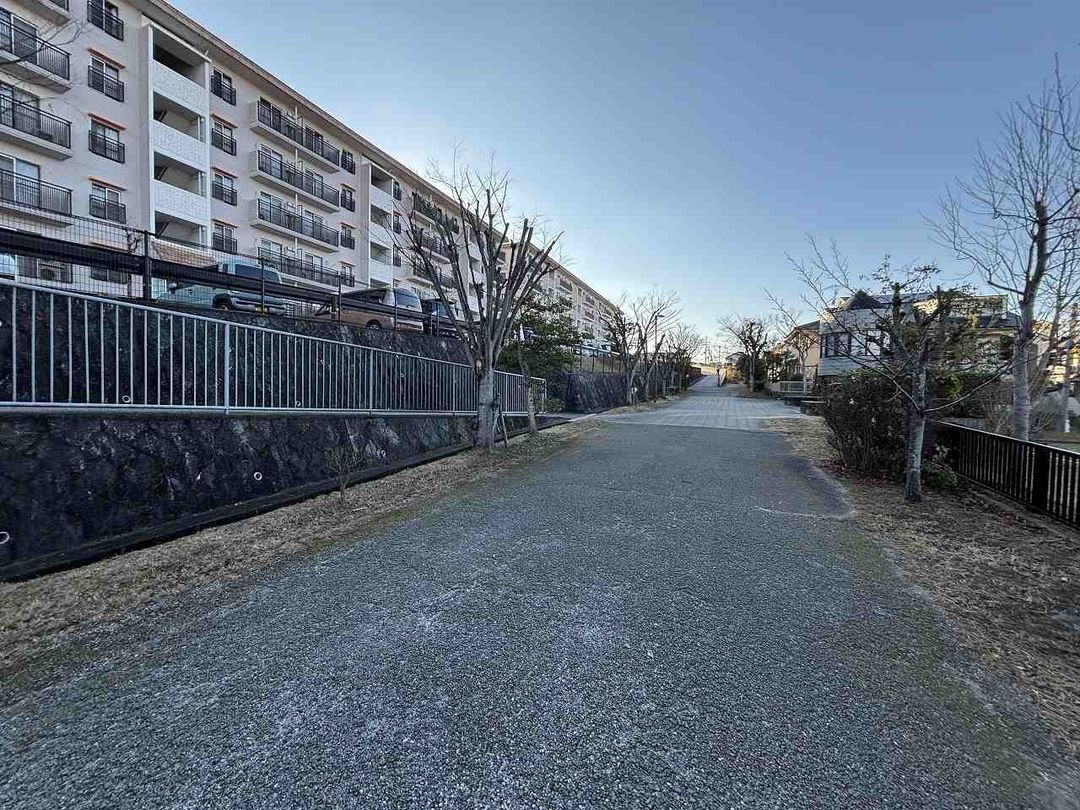 Land for Sale with Old House in Kizugawa, Kyoto - Thumbnail 2
