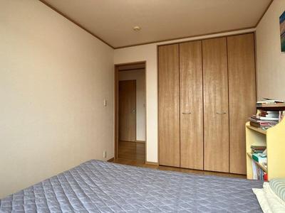 4LDK Family Home in Iwata with Solar Power Near JR Station — Image 3, Iwata, Shizuoka