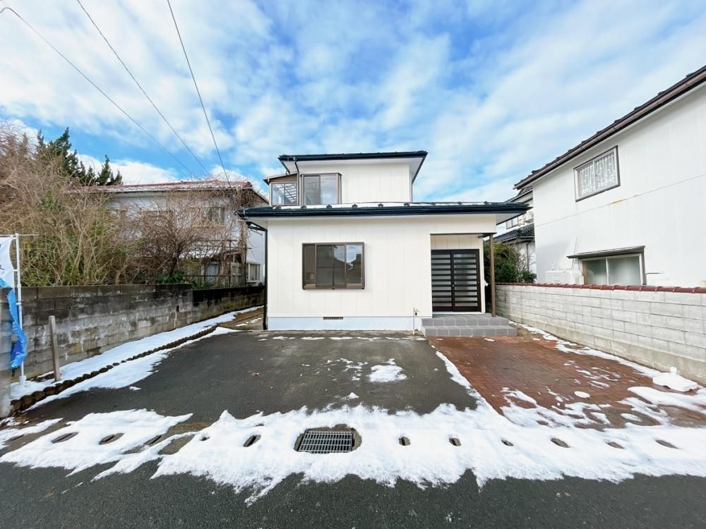 Renovated 4LDK House in Sakata, Yamagata with Parking - Thumbnail 2