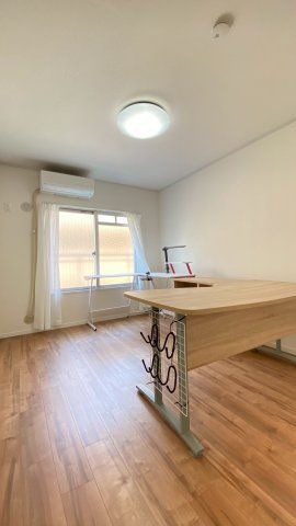 Cosmo Heights Ishibashi 3LDK Apartment for Sale in Osaka - Thumbnail 2