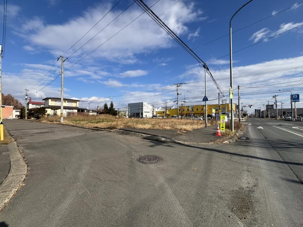 893 sqm Vacant Land for Sale in Kitami, Hokkaido - Corner Lot - Thumbnail 2