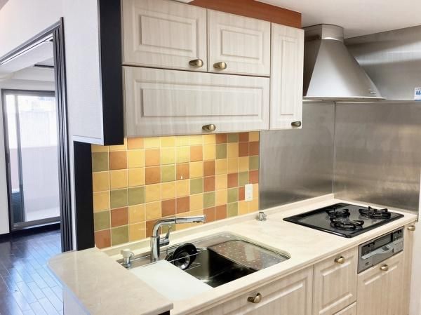 Renovated 2LDK Apartment in Central Kyoto Nakagyo Ward - Thumbnail 2
