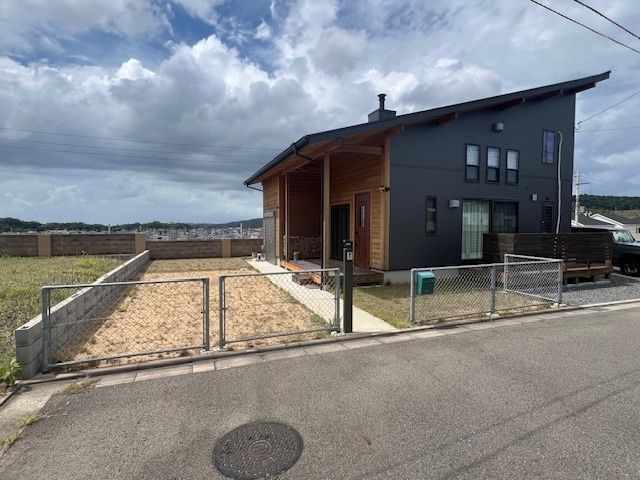 3SLDK Wooden House in Wakayama with 5-Car Garage - Thumbnail 4
