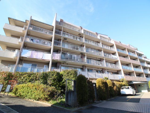 2LDK Apartment Near Kinugasa Station in Yokosuka - Thumbnail 3