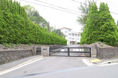 2LDK Apartment Near Kinugasa Station in Yokosuka - Thumbnail 4