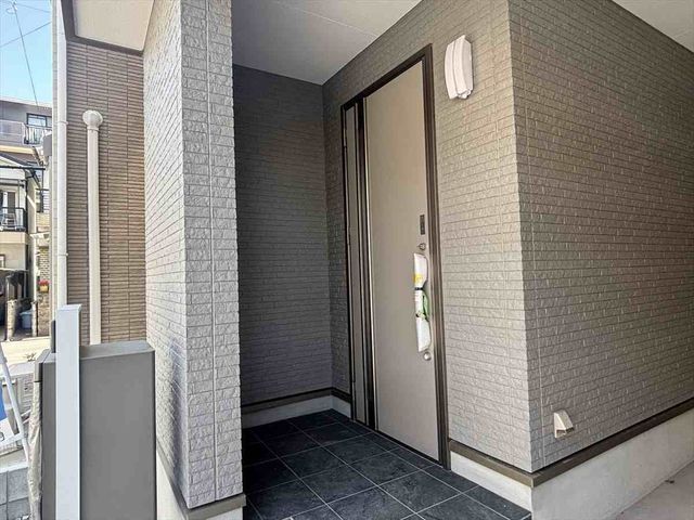Modern 3-Story House in Yaoshi, Osaka - 3LDK Layout - Thumbnail 3