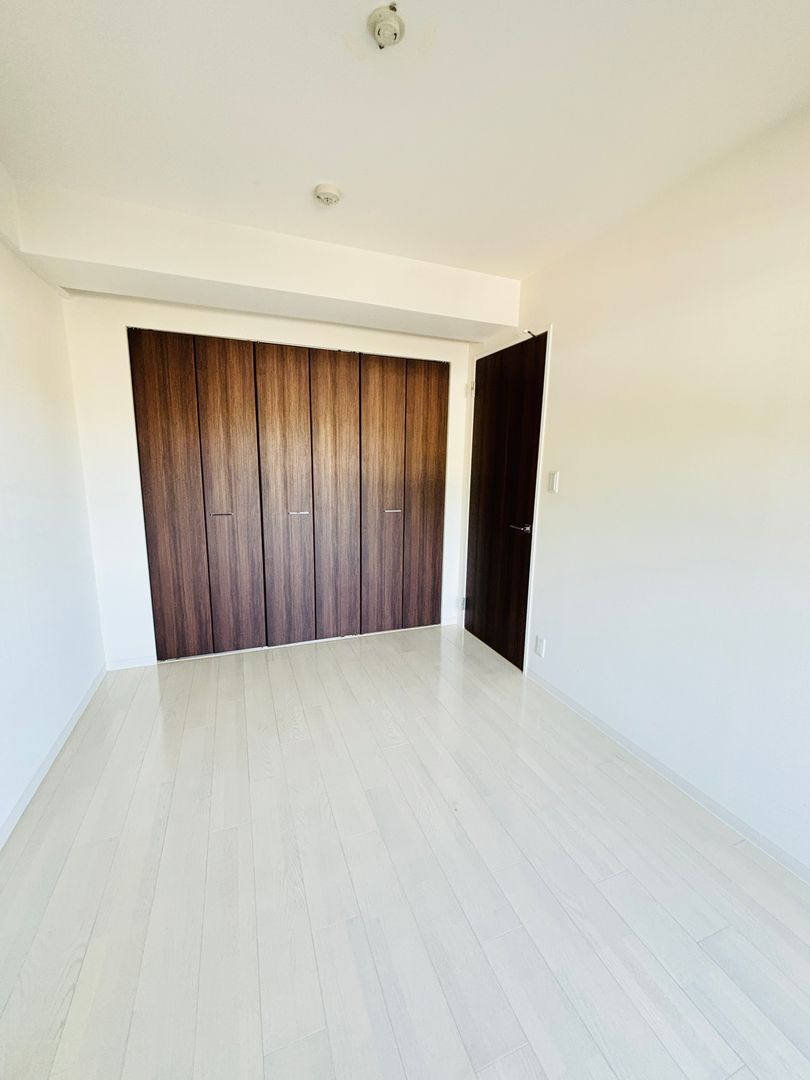 3LDK Apartment for Sale in Utazu, Kagawa - 70.53m² - Thumbnail 2
