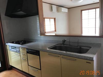 4LDK House in Hiroshima's Asakita Ward with 3 Parking Spaces — Image 2, Asakita, Hiroshima