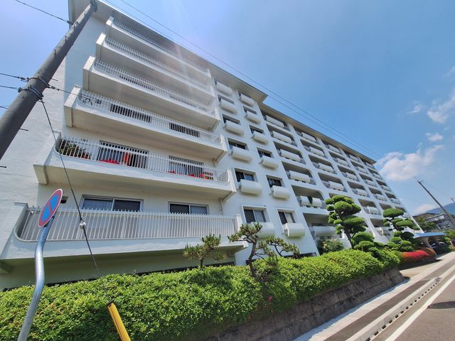 5LDK apartment near Ashiya Station with balcony views - Thumbnail 2
