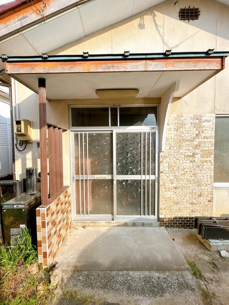 Renovated 4LDK House in Fukushima City with Spacious Layout - Thumbnail 2