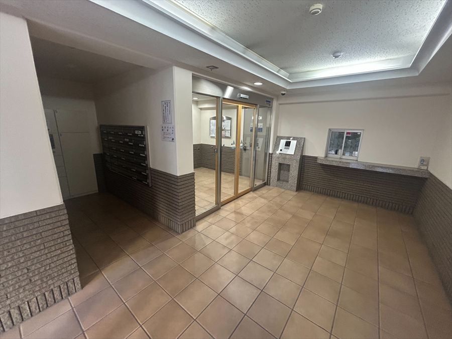 Renovated 3LDK Apartment in Koto City, Tokyo - Thumbnail 4