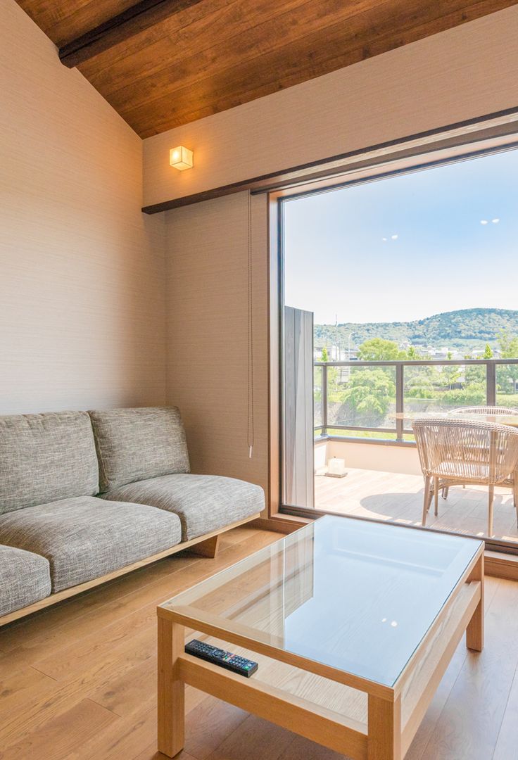 Renovated Kyoto Machiya for Sale Overlooking Kamo River - Thumbnail 2