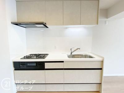Renovated 3LDK Apartment for Sale in Yamashina, Kyoto — Image 3, Yamashina, Kyoto