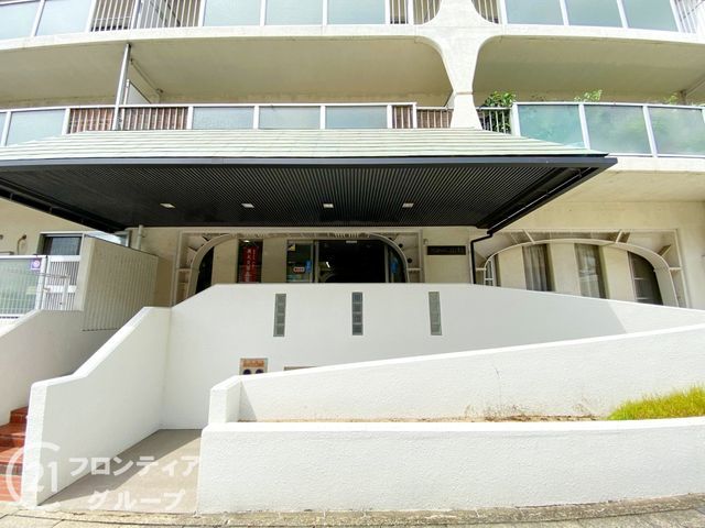 Renovated 3LDK Apartment for Sale in Yamashina, Kyoto - Thumbnail 3