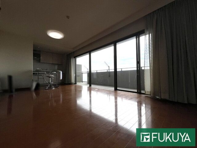 Servas Jinsei 7F 3LDK Apartment for Sale in Saga City - Thumbnail 3