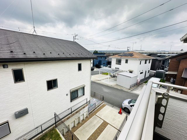 Modern 4LDK House in Utsunomiya with Solar Panels - Thumbnail 2
