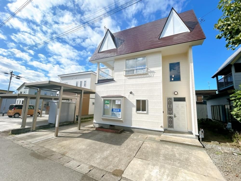Renovated 4LDK House in Yokote City with 3 Car Parking - Thumbnail 3