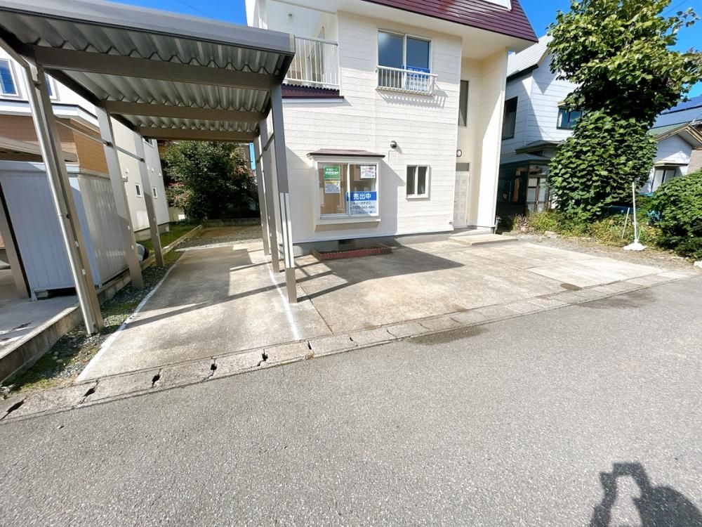 Renovated 4LDK House in Yokote City with 3 Car Parking - Thumbnail 2