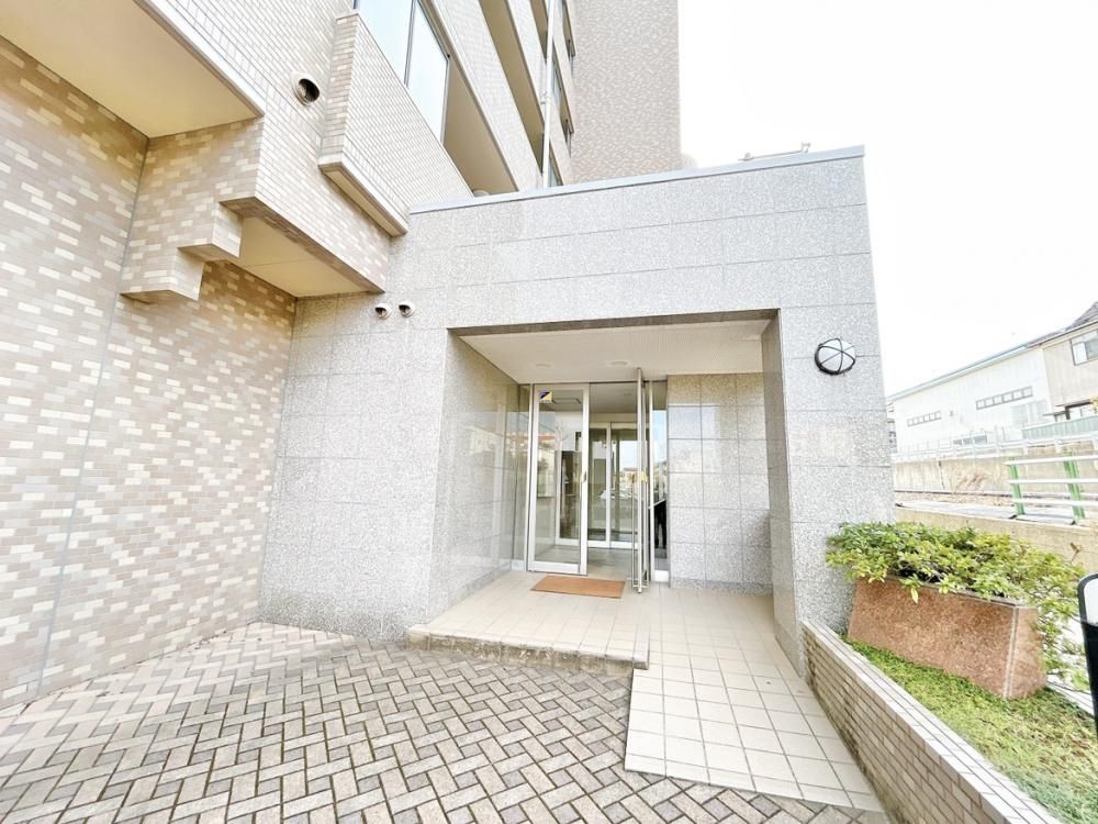 Refurbished 3LDK Apartment Near Aoyama Station, Niigata - Thumbnail 3