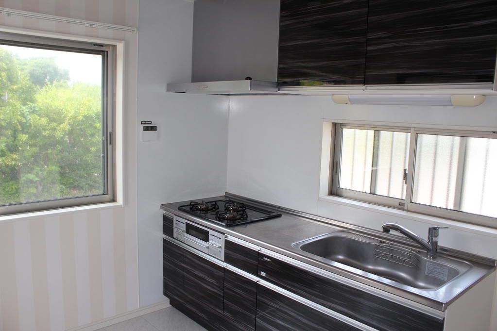 2DK Bungalow in Sanmu City, Chiba | Peaceful Residential Area - Thumbnail 3