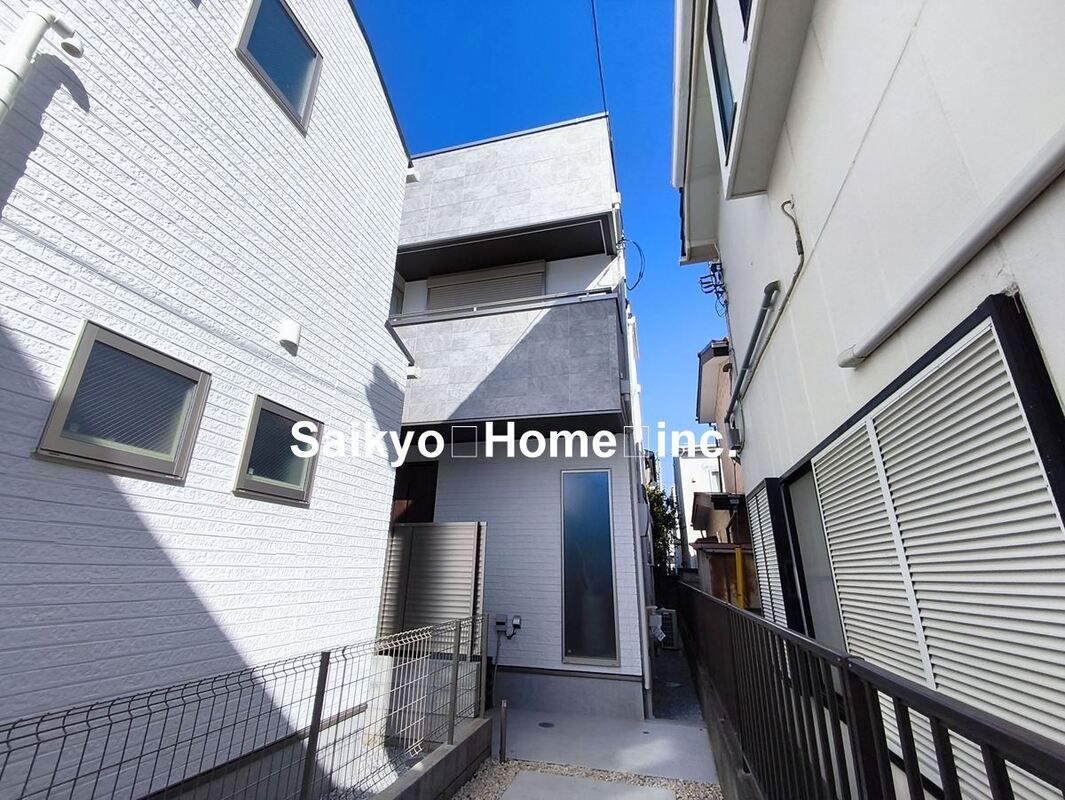 New 2SLDK Houses for Sale in Kunitachi, Tokyo - Thumbnail 2