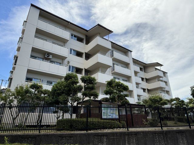 3LDK Apartment in Kobe Gakuen-toshi | 82.86㎡ Renovated 2025 - Image 1