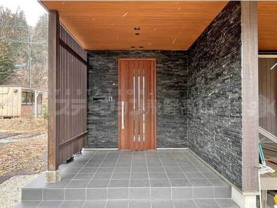 4LDK Wooden House for Sale in Takayama, Gifu - 1550sqm Land - Thumbnail 2