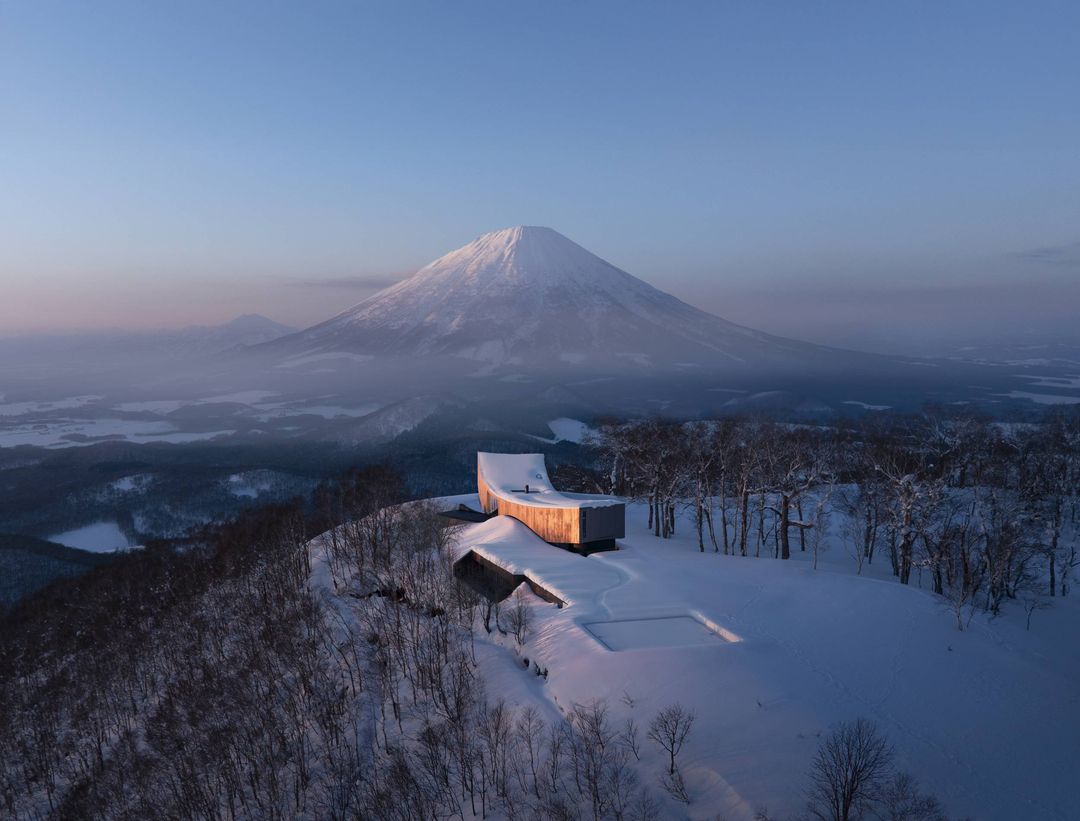 Not a Hotel Rusutsu - 4BR Mountain Residence in Hokkaido - Thumbnail 2