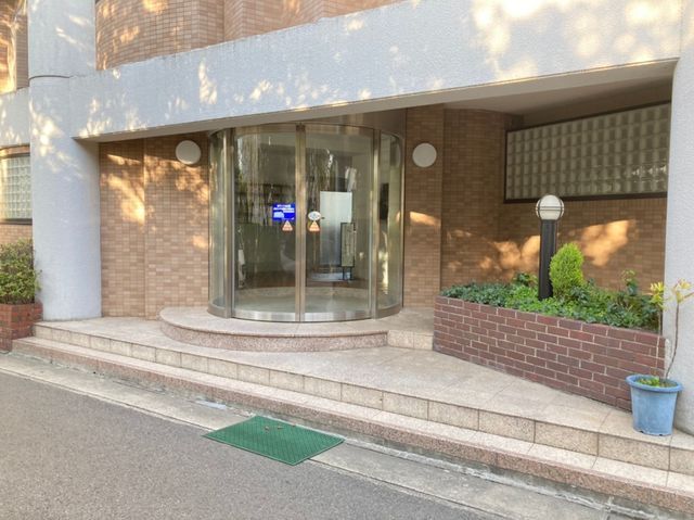 Vérme Maison Konyaike Park 4F 2LDK Apartment for Sale in Itami - Thumbnail 3