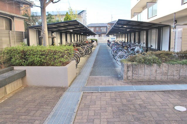 Spacious 3LDK Apartment in Toyohashi with Balcony - Thumbnail 4